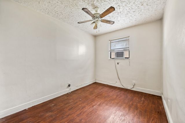 6103 SW 2ND Street, Margate, FL 33068