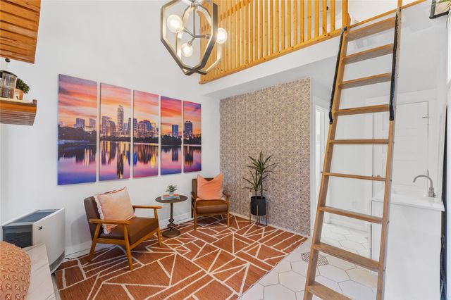 2214 Garden ST 1, Austin, TX 78702
