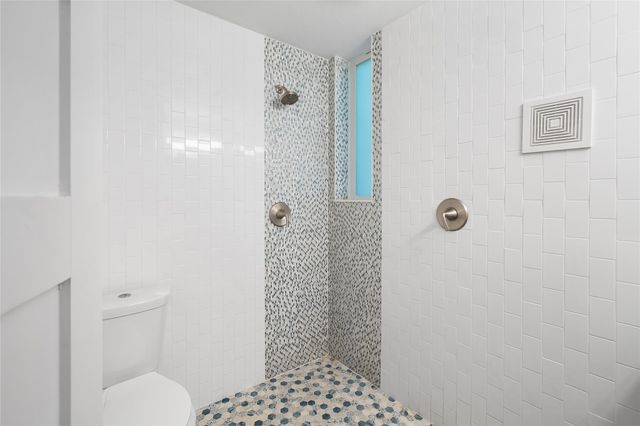 2214 Garden ST 1, Austin, TX 78702
