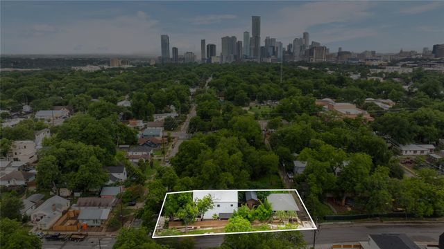 2214 Garden ST 1, Austin, TX 78702