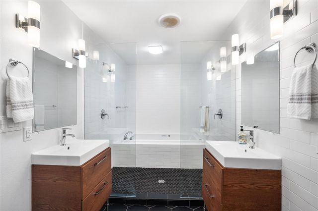 2214 Garden ST 1, Austin, TX 78702
