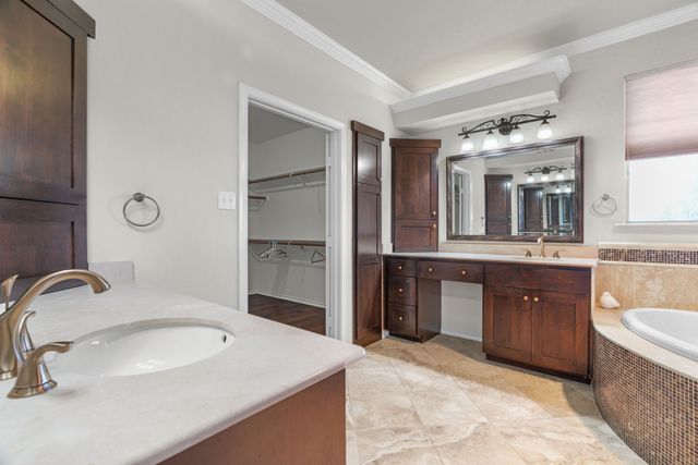 135 N Boyce Lane, Fort Worth, TX 76108