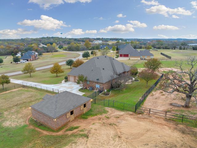 135 N Boyce Lane, Fort Worth, TX 76108