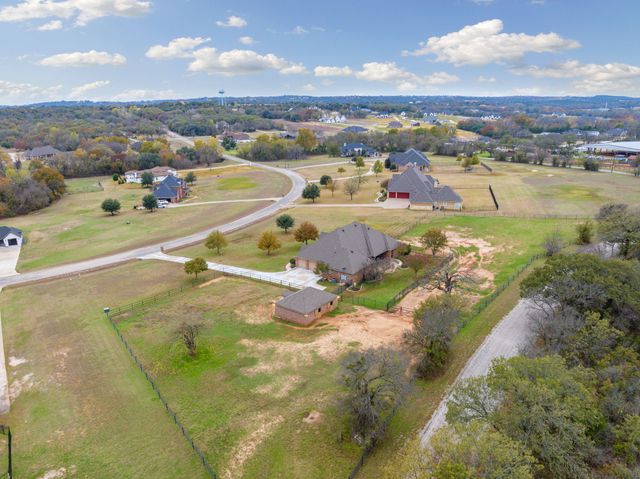 135 N Boyce Lane, Fort Worth, TX 76108