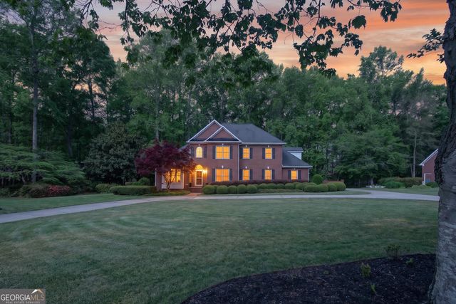 290 Youngs Circle, Fayetteville, GA 30215