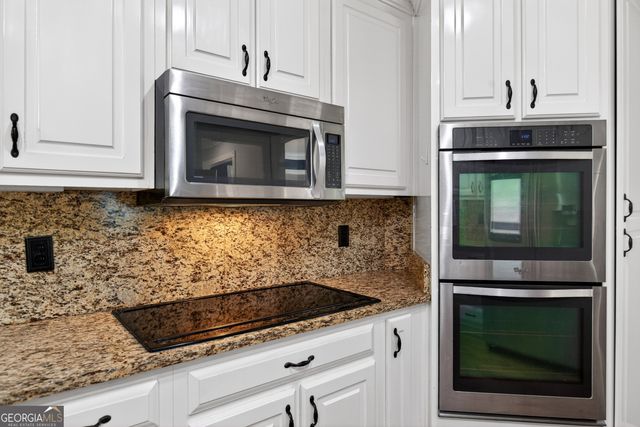 290 Youngs Circle, Fayetteville, GA 30215