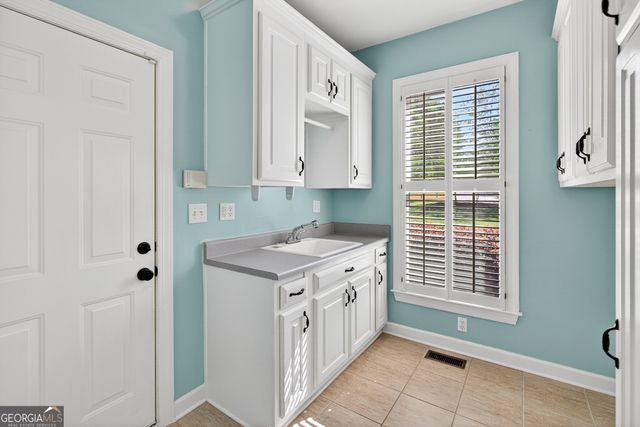 290 Youngs Circle, Fayetteville, GA 30215