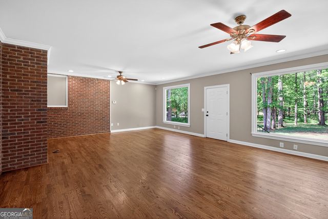 290 Youngs Circle, Fayetteville, GA 30215