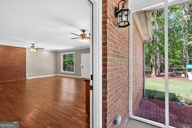 290 Youngs Circle, Fayetteville, GA 30215