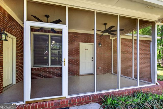 290 Youngs Circle, Fayetteville, GA 30215