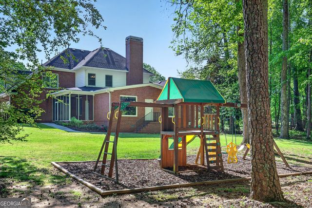 290 Youngs Circle, Fayetteville, GA 30215