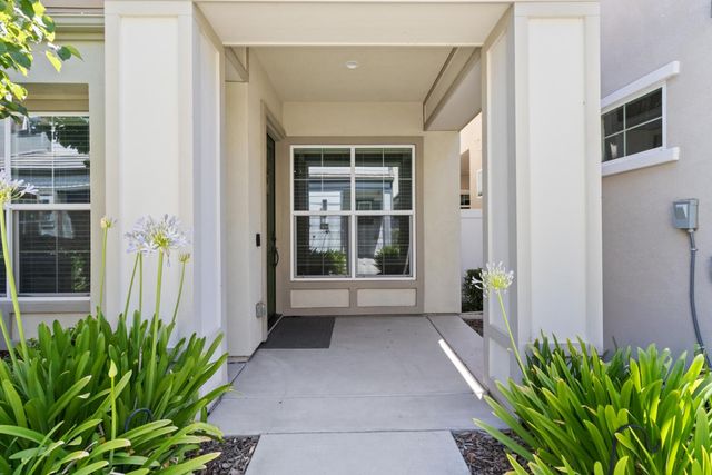 3286 Owl Ct, West Sacramento, CA 95691