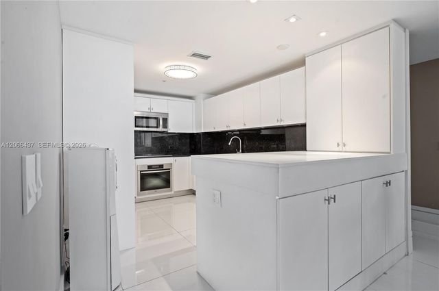 6899 Collins Avenue 702, Miami Beach, FL 33141