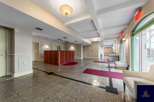 4502 Ditmars Blvd Apt 134, New York City, NY 11105