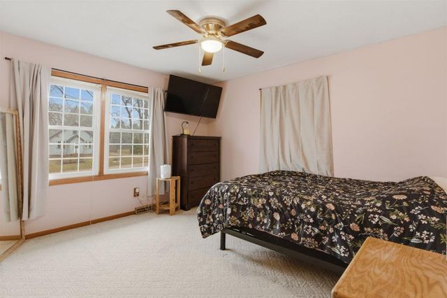 11 N Renstrom Street, Blomkest, MN 56216