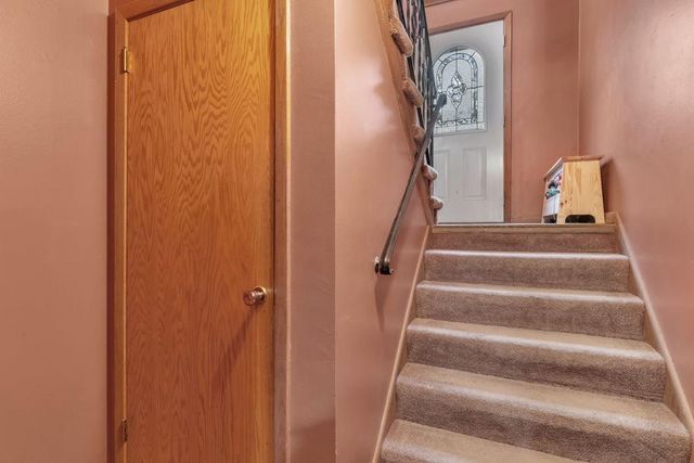 11 N Renstrom Street, Blomkest, MN 56216