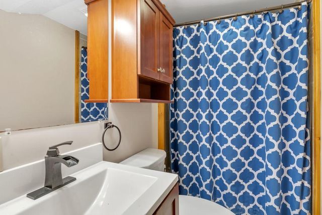 11 N Renstrom Street, Blomkest, MN 56216