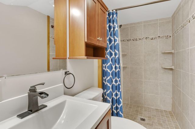 11 N Renstrom Street, Blomkest, MN 56216