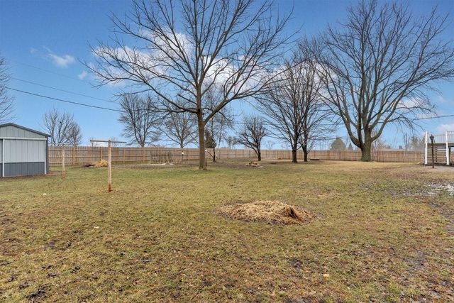 11 N Renstrom Street, Blomkest, MN 56216