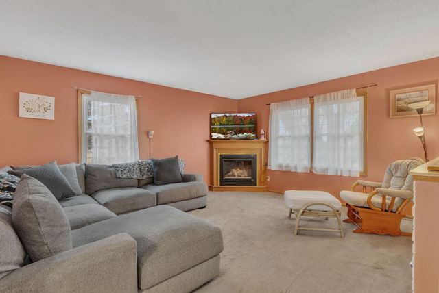 11 N Renstrom Street, Blomkest, MN 56216