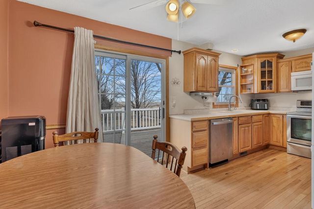 11 N Renstrom Street, Blomkest, MN 56216