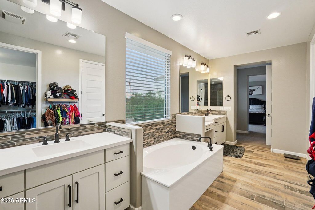 Image 36 of property listing at 5051 S GIRARD Street, Gilbert, AZ 85298