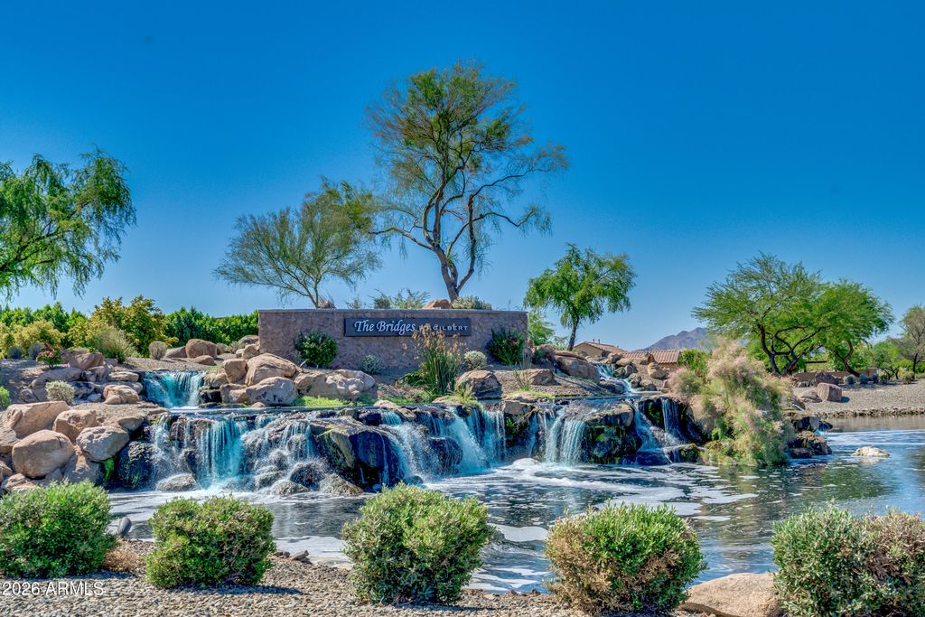Image 5 of property listing at 5051 S GIRARD Street, Gilbert, AZ 85298