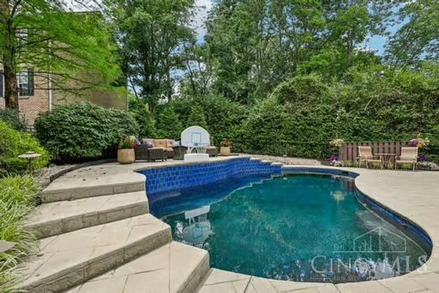 7377 Avenel Court, West Chester, OH 45069
