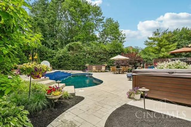 7377 Avenel Court, West Chester, OH 45069