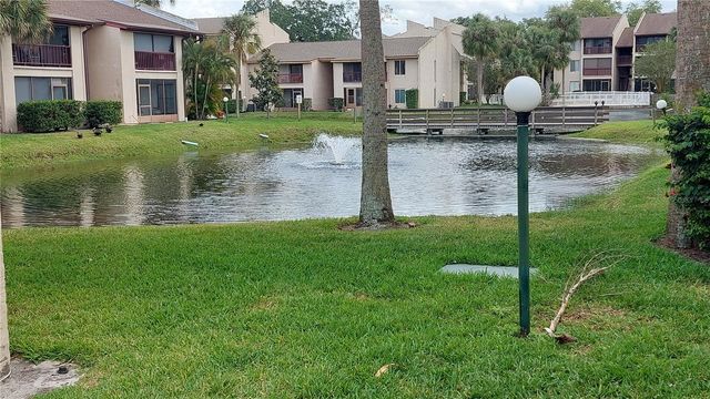 3836 N LAKE DRIVE 119, Tampa, FL 33614