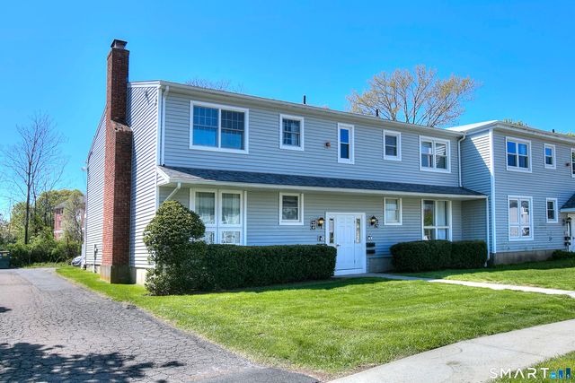 113 Carriage Path South 113, Milford, CT 06460