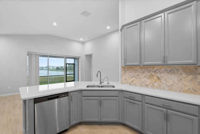 6312 LAURELCREST GLEN, Palmetto, FL 34221