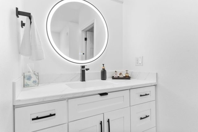 2538 E Farm Road 188, Ozark, MO 65721