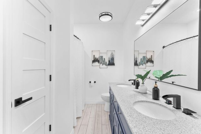 2538 E Farm Road 188, Ozark, MO 65721