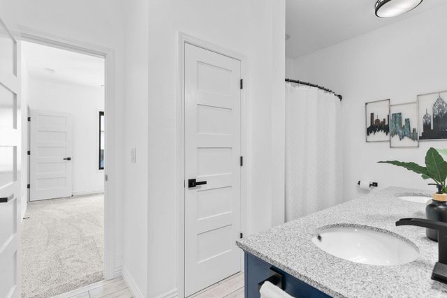 2538 E Farm Road 188, Ozark, MO 65721