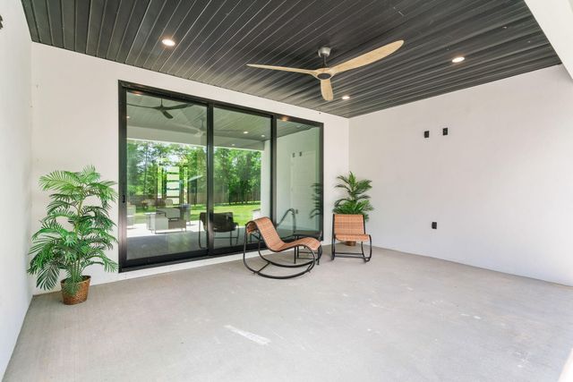 2538 E Farm Road 188, Ozark, MO 65721