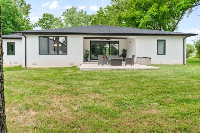 2538 E Farm Road 188, Ozark, MO 65721