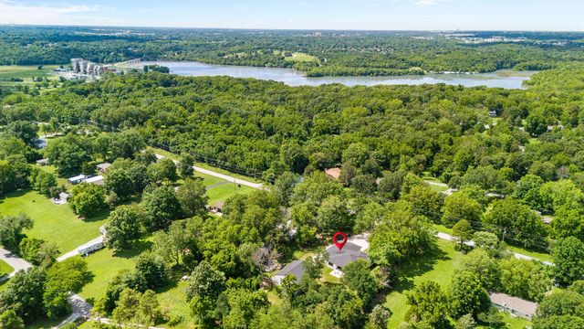 2538 E Farm Road 188, Ozark, MO 65721