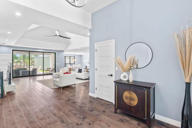 2538 E Farm Road 188, Ozark, MO 65721