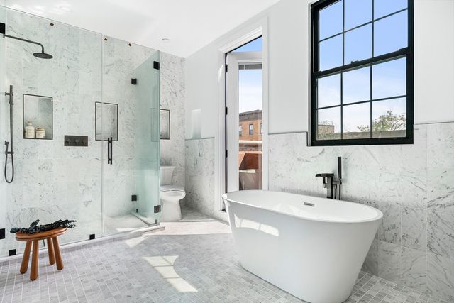 493 HANCOCK Street, New York City, NY 11233