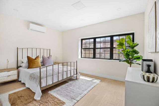 493 HANCOCK Street, New York City, NY 11233
