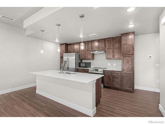 265 High Point Drive 206, Longmont, CO 80504