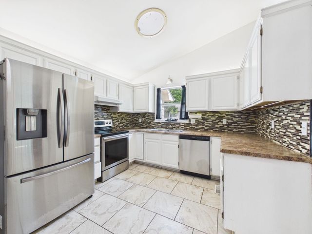 2109 S Dalton St, Wichita, KS 67207