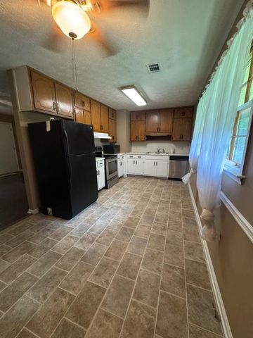 100 Fleeta Drive, Covington, GA 30016