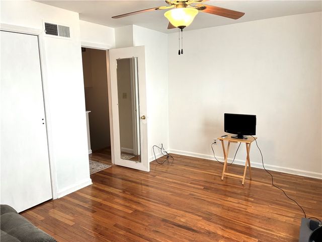 680 CARRIAGE Circle, Pennsbury, PA 15205