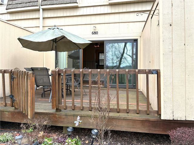 680 CARRIAGE Circle, Pennsbury, PA 15205