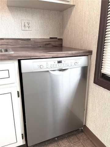 680 CARRIAGE Circle, Pennsbury, PA 15205