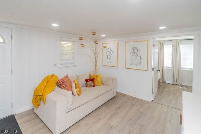 908 Willow Drive, Stillwater Twp., NJ 07860