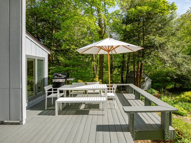19 Spargo Road, Roxbury, CT 06783