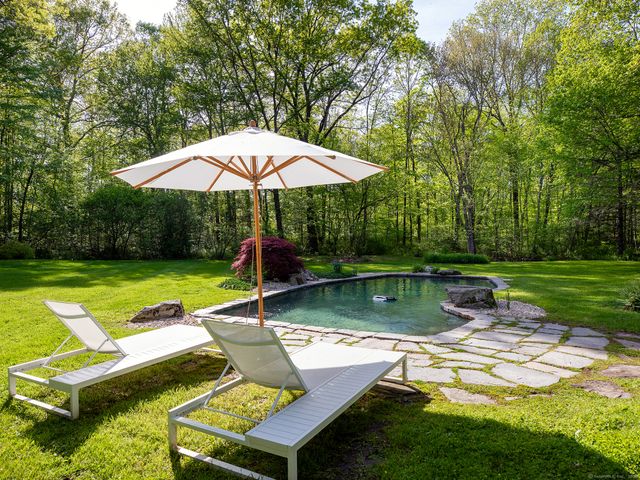 19 Spargo Road, Roxbury, CT 06783